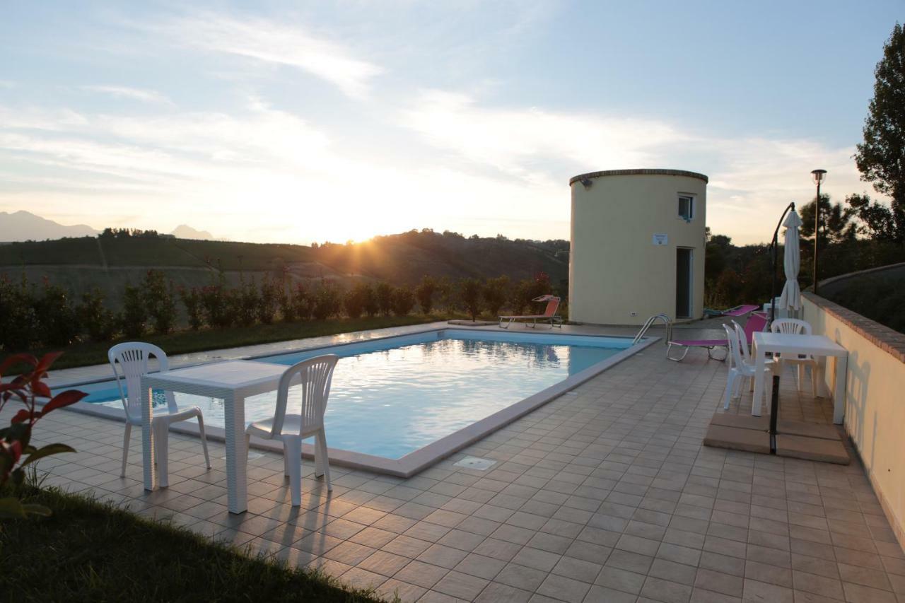 Agriturismo Terra Dei Falchi Castilenti Eksteriør bilde